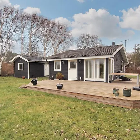 Three-bedroom Holiday Musvagevej 01 Holiday home Lille Kongsmark