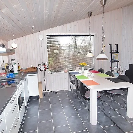 Three-bedroom Holiday Musvagevej 01 Holiday home Lille Kongsmark